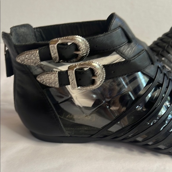 Arezzo Leather Gladiator Sandals - Picture 4 of 6